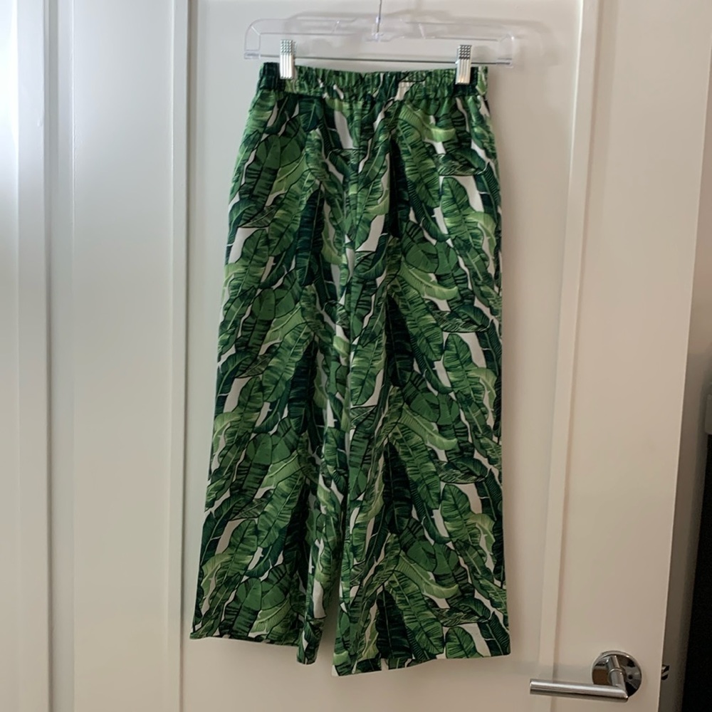 Wide leg leaf print pants
